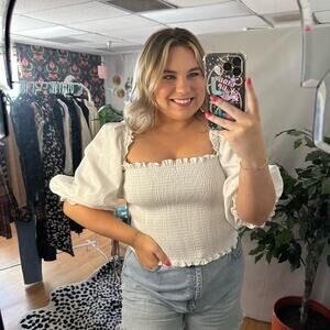 Kourt Zoe Smocked Puff Sleeve Crop Top White Size Medium